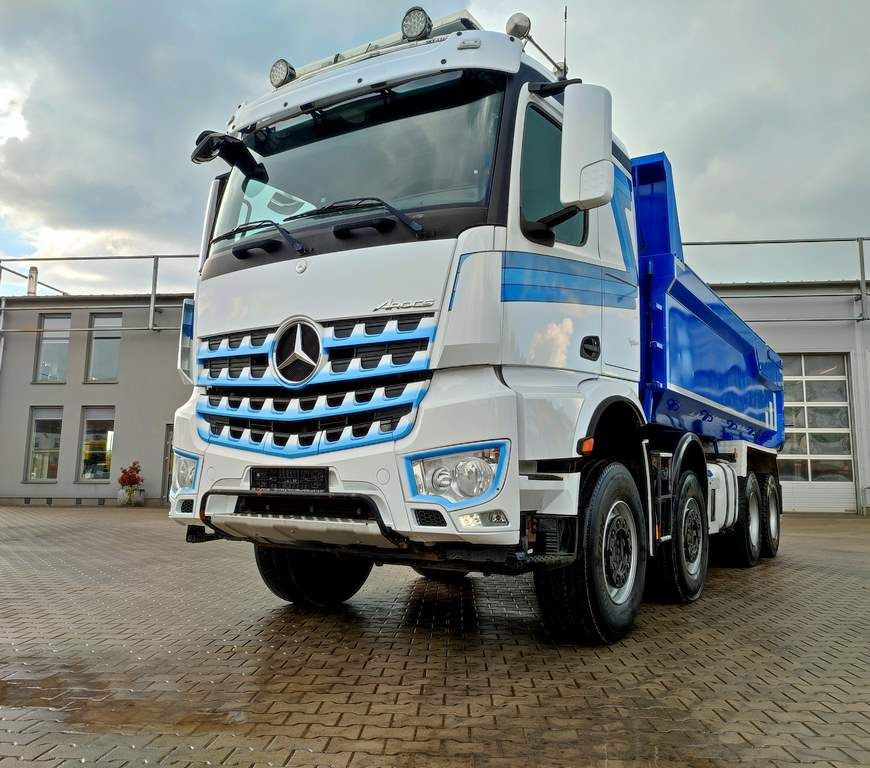 Mercedes-Benz Arocs 4151 - Самосвал: фото 2 Mercedes-Benz Arocs 4151 - Самосвал: фото 2