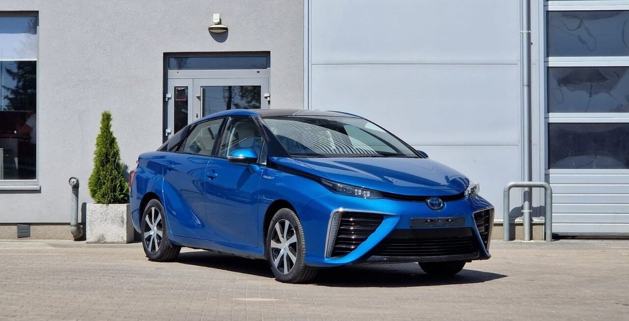 Toyota Mirai - Седан: фото 3 Toyota Mirai - Седан: фото 3