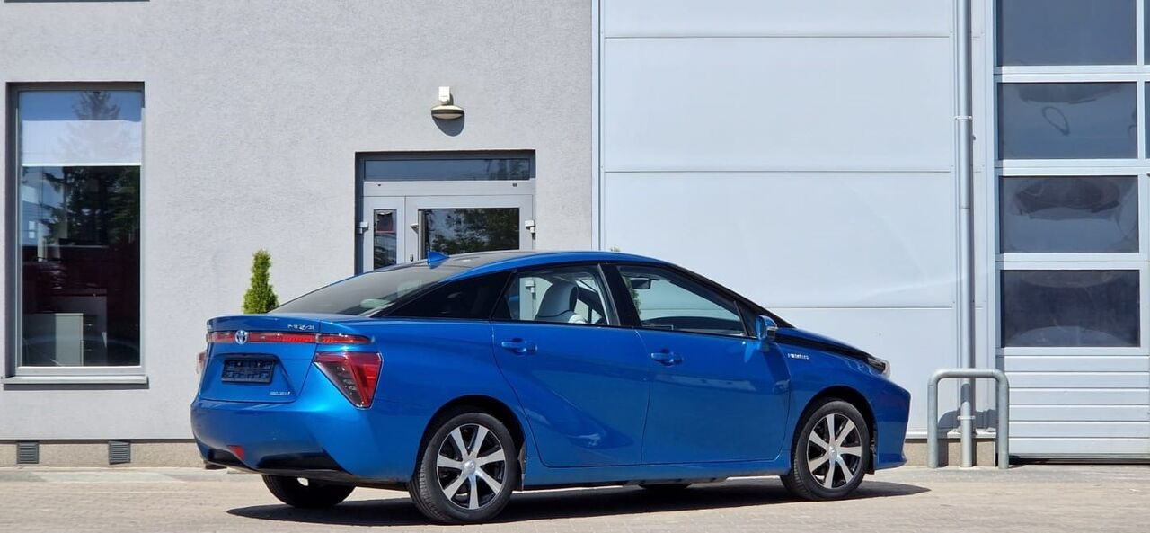 Toyota Mirai - Седан: фото 5 Toyota Mirai - Седан: фото 5