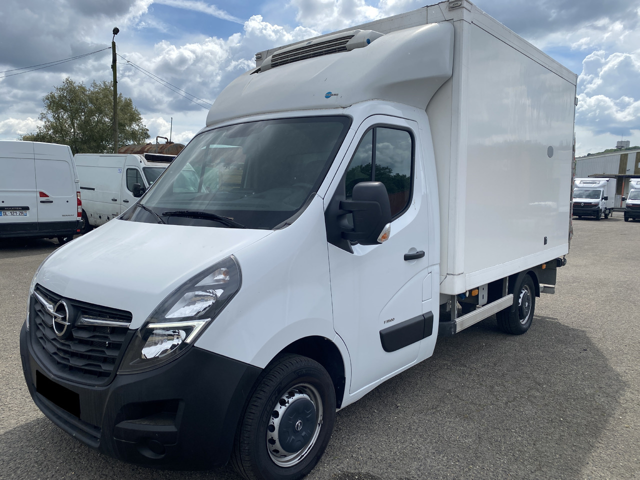 OPEL movano diesel hayon étagères - Малотоннажный рефрижератор: фото 1 OPEL movano diesel hayon étagères - Малотоннажный рефрижератор: фото 1