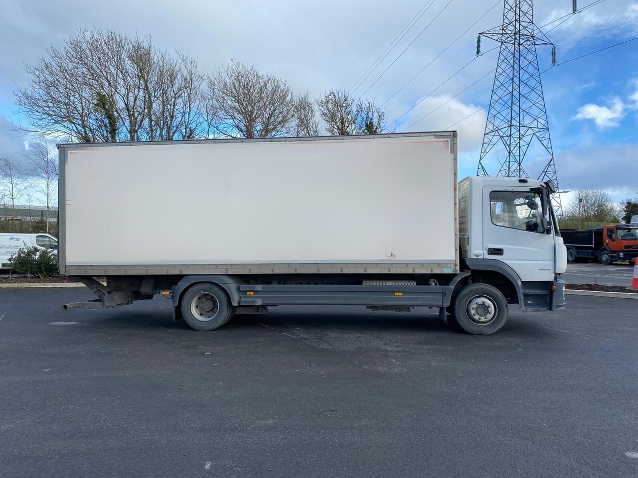 Грузовик с закрытым кузовом 2014 Mercedes Atego 1524: фото 8