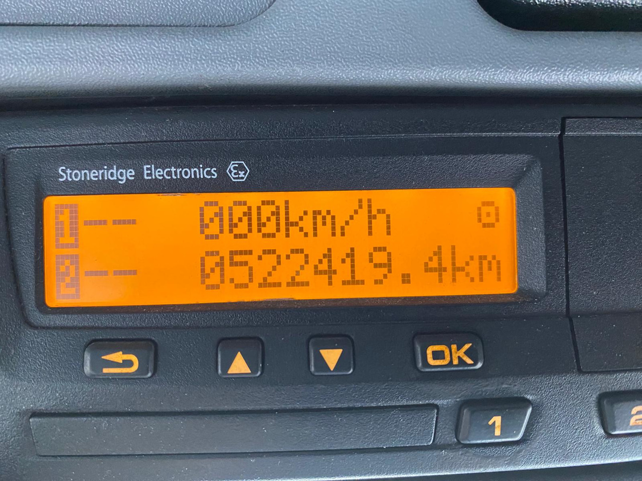 Грузовик с закрытым кузовом 2014 Mercedes Atego 1524: фото 11