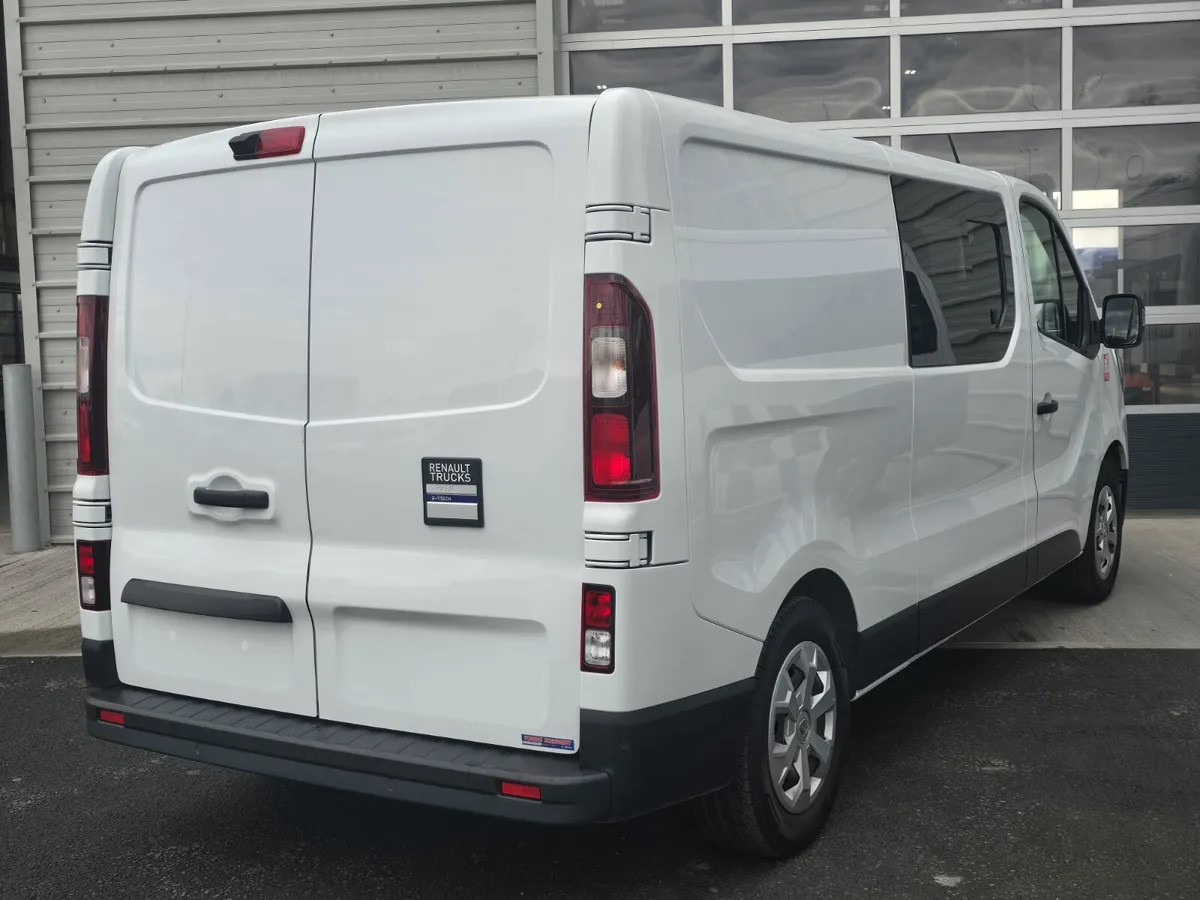 2025 Renault Trafic E-Tech Crew Cab - Грузопассажирский фургон: фото 4 2025 Renault Trafic E-Tech Crew Cab - Грузопассажирский фургон: фото 4