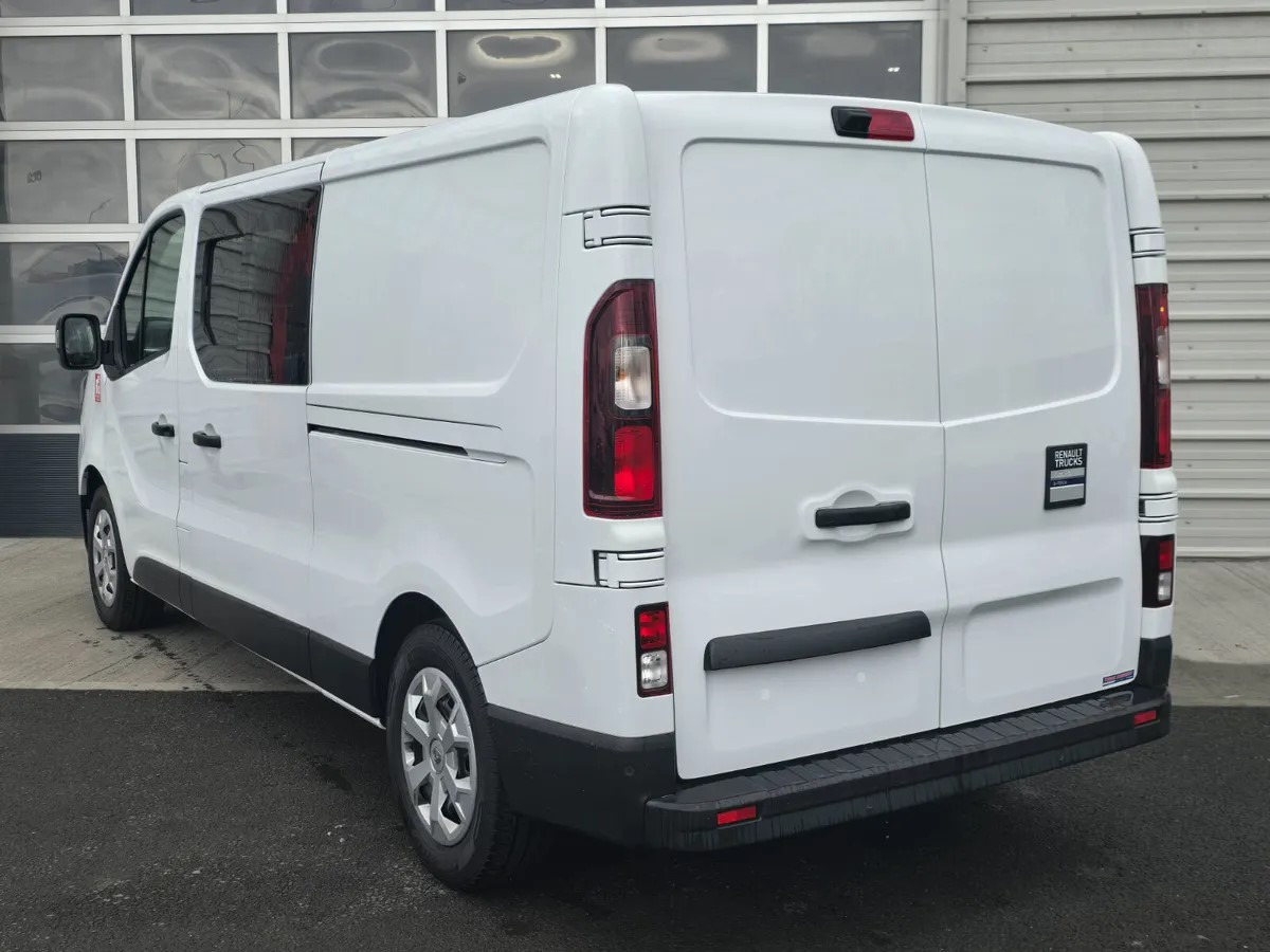 2025 Renault Trafic E-Tech Crew Cab - Грузопассажирский фургон: фото 3 2025 Renault Trafic E-Tech Crew Cab - Грузопассажирский фургон: фото 3
