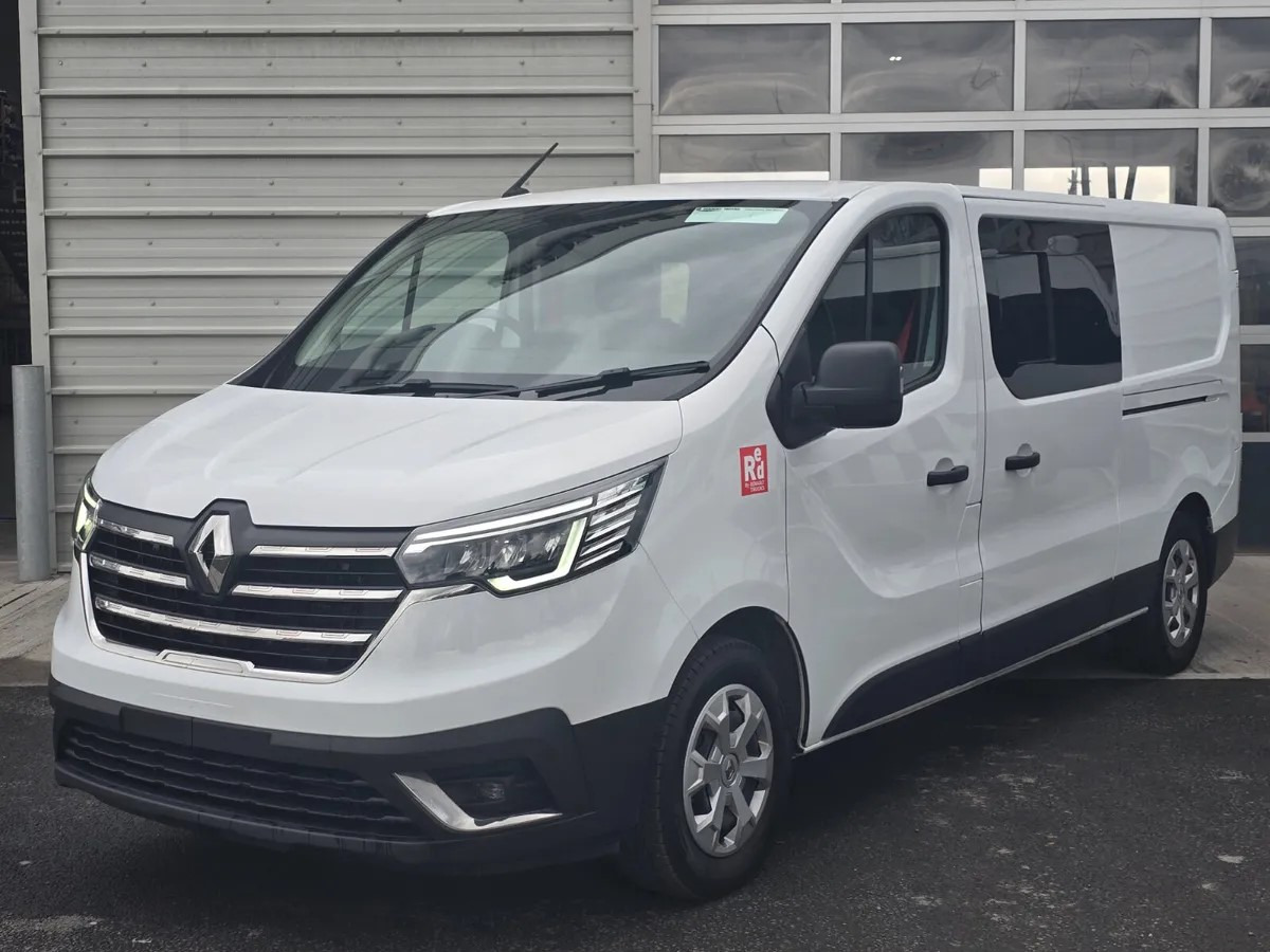 2025 Renault Trafic E-Tech Crew Cab - Грузопассажирский фургон: фото 2 2025 Renault Trafic E-Tech Crew Cab - Грузопассажирский фургон: фото 2