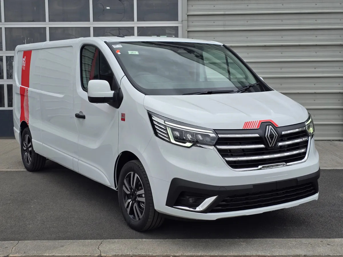 2025 Renault Trafic Exclusive 150BHP Auto - Цельнометаллический фургон: фото 1 2025 Renault Trafic Exclusive 150BHP Auto - Цельнометаллический фургон: фото 1