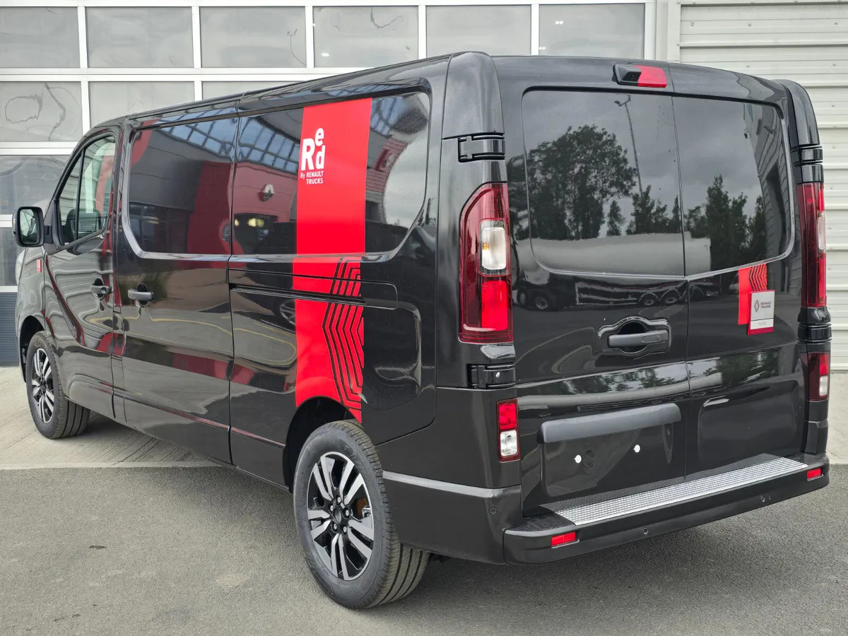 NEW Renault Trafic Exclusive 170BHP/150BHP Auto Black - Цельнометаллический фургон: фото 3 NEW Renault Trafic Exclusive 170BHP/150BHP Auto Black - Цельнометаллический фургон: фото 3