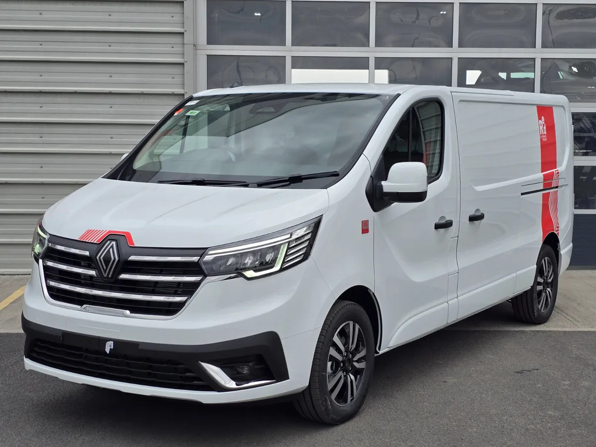 NEW Renault Trafic Exclusive 170BHP/150BHP Auto White - Цельнометаллический фургон: фото 5 NEW Renault Trafic Exclusive 170BHP/150BHP Auto White - Цельнометаллический фургон: фото 5