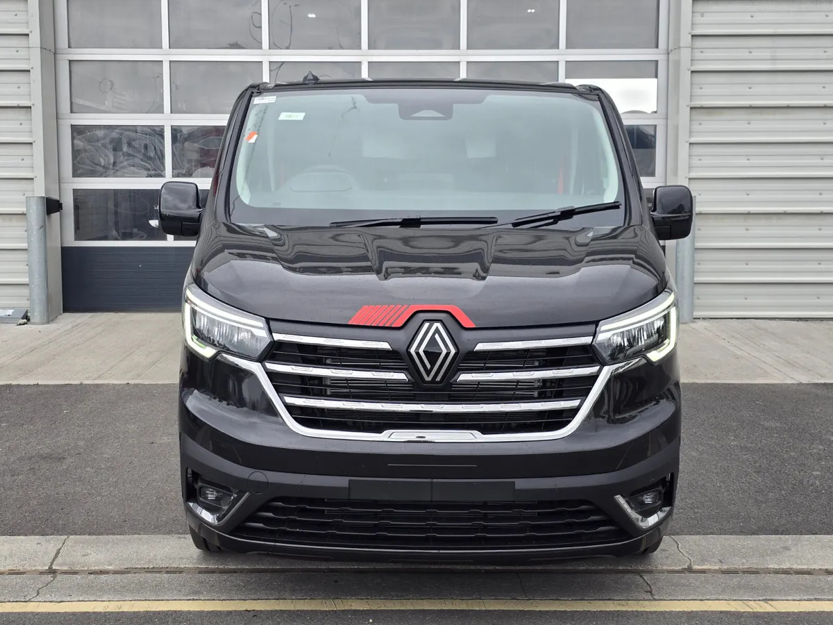 NEW Renault Trafic Exclusive 170BHP/150BHP Manual Black - Цельнометаллический фургон: фото 3 NEW Renault Trafic Exclusive 170BHP/150BHP Manual Black - Цельнометаллический фургон: фото 3