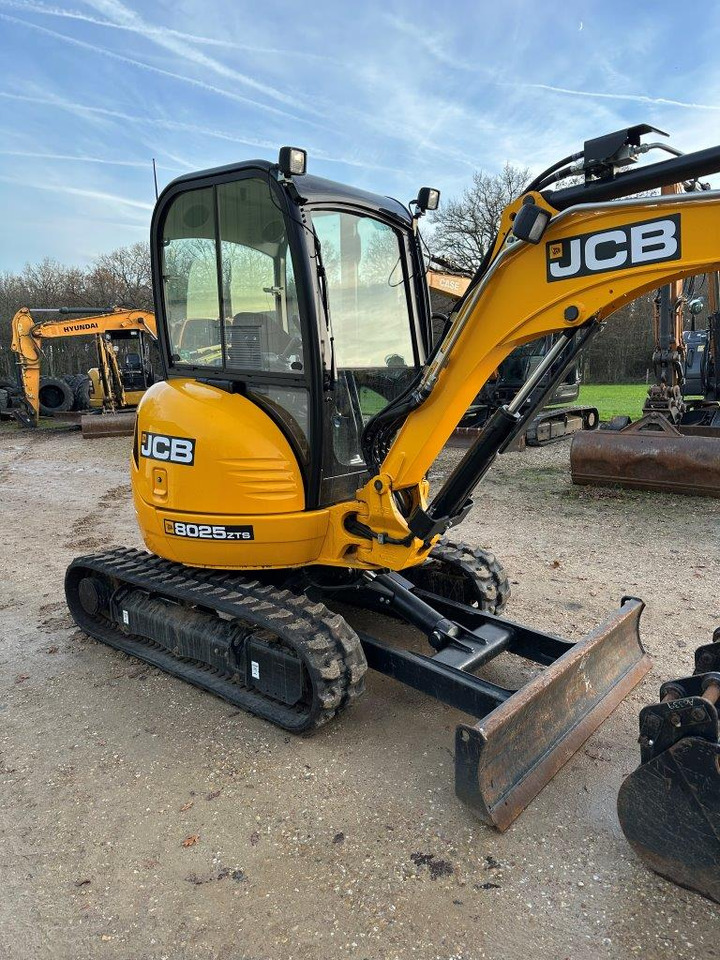 JCB 8025 ZTS - Мини-экскаватор: фото 2 JCB 8025 ZTS - Мини-экскаватор: фото 2