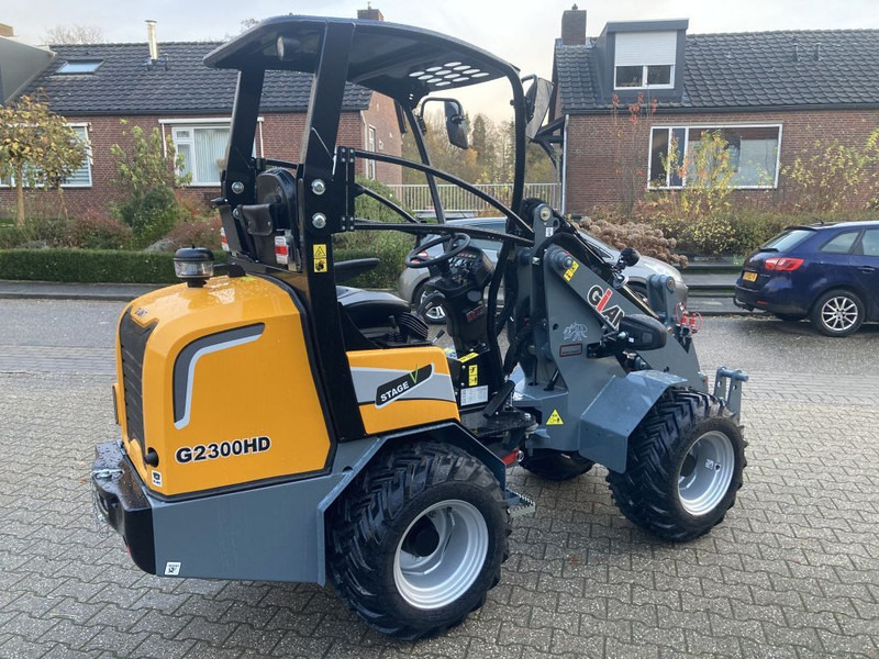 Giant G2300 HD - Компактный фронтальный погрузчик: фото 4 Giant G2300 HD - Компактный фронтальный погрузчик: фото 4