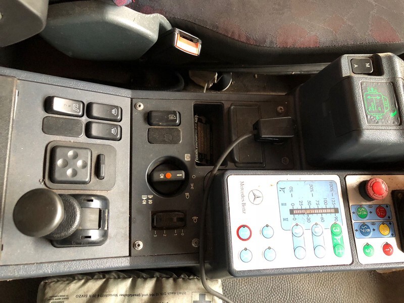 Грузовик бортовой/ Платформа, Коммунальная/ Специальная техника Mercedes-Benz Unimog U400: фото 9