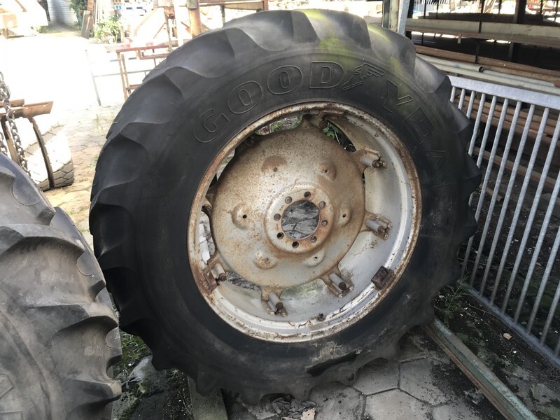 Wiel 16.9R34 - Колесо для Сельскохозяйственной техники: фото 1 Wiel 16.9R34 - Колесо для Сельскохозяйственной техники: фото 1