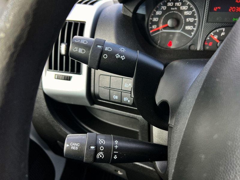 Малотоннажный бортовой грузовик, Грузопассажирский фургон Fiat Ducato Brygadówka Doka 7-miejsc + Skrzynia: фото 13 Малотоннажный бортовой грузовик, Грузопассажирский фургон Fiat Ducato Brygadówka Doka 7-miejsc + Skrzynia: фото 13