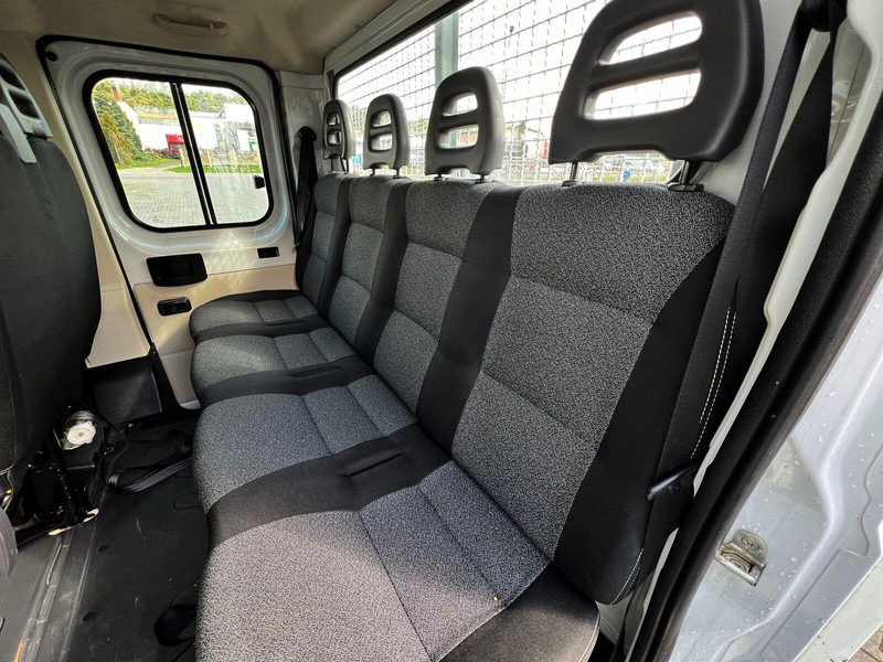 Малотоннажный бортовой грузовик, Грузопассажирский фургон Fiat Ducato Brygadówka Doka 7-miejsc + Skrzynia: фото 15 Малотоннажный бортовой грузовик, Грузопассажирский фургон Fiat Ducato Brygadówka Doka 7-miejsc + Skrzynia: фото 15