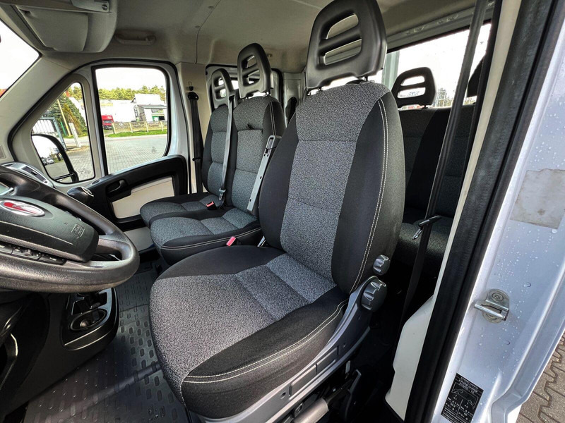 Малотоннажный бортовой грузовик, Грузопассажирский фургон Fiat Ducato Brygadówka Doka 7-miejsc + Skrzynia: фото 10 Малотоннажный бортовой грузовик, Грузопассажирский фургон Fiat Ducato Brygadówka Doka 7-miejsc + Skrzynia: фото 10