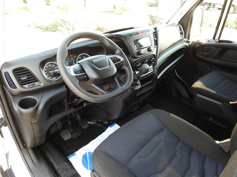 Iveco DAILY 35C14 WYWROTKA PODWÓJNA KABINA DOKA 6 MIEJSC TEMPOMAT KLIM - Малотоннажный самосвал, Грузопассажирский фургон: фото 2 Iveco DAILY 35C14 WYWROTKA PODWÓJNA KABINA DOKA 6 MIEJSC TEMPOMAT KLIM - Малотоннажный самосвал, Грузопассажирский фургон: фото 2