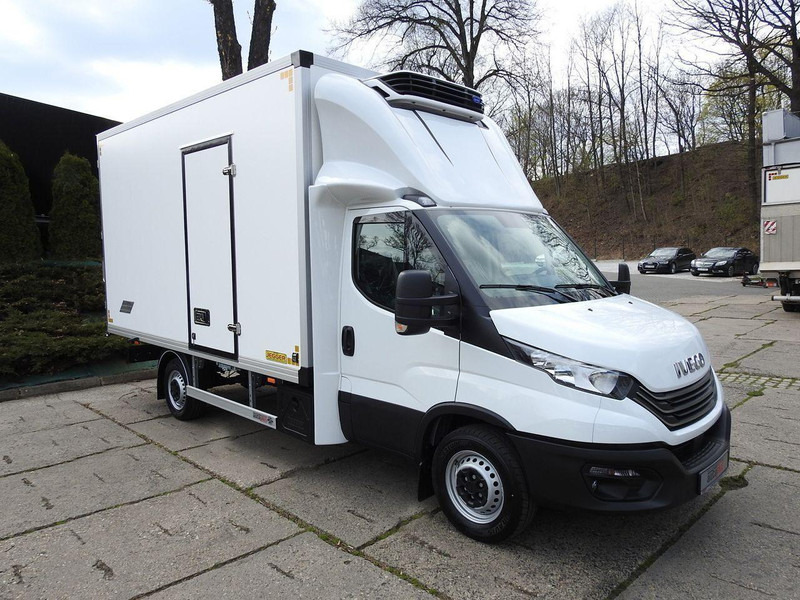 Iveco DAILY 35S16 NOWY KONTENER CHŁODNIA -10*C 8 PALET FUNKCJA GRZANIA - Малотоннажный рефрижератор: фото 4 Iveco DAILY 35S16 NOWY KONTENER CHŁODNIA -10*C 8 PALET FUNKCJA GRZANIA - Малотоннажный рефрижератор: фото 4