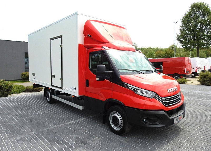 Iveco DAILY 35S18 NOWY KONTENER 10 PALET TEMPOMAT NAWIGACJA KLIMATYZAC - Малотоннажный фургон: фото 4 Iveco DAILY 35S18 NOWY KONTENER 10 PALET TEMPOMAT NAWIGACJA KLIMATYZAC - Малотоннажный фургон: фото 4