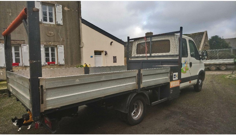 Iveco Daily 35C15 Doka flatbed - Малотоннажный бортовой грузовик: фото 2 Iveco Daily 35C15 Doka flatbed - Малотоннажный бортовой грузовик: фото 2