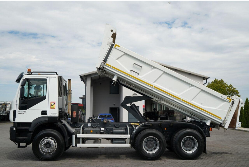 Iveco TRAKKER 360 - Самосвал: фото 3 Iveco TRAKKER 360 - Самосвал: фото 3