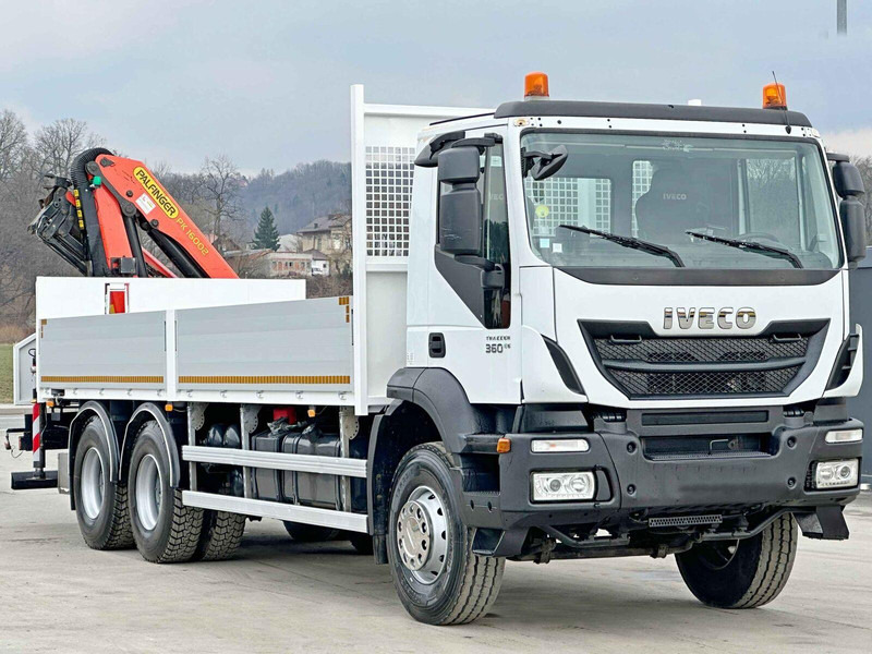 Iveco TRAKKER 360 * PRITSCHE 6,80* PK 16002 B+FUNK*6x4 - Грузовик бортовой/ Платформа, Автоманипулятор: фото 3 Iveco TRAKKER 360 * PRITSCHE 6,80* PK 16002 B+FUNK*6x4 - Грузовик бортовой/ Платформа, Автоманипулятор: фото 3