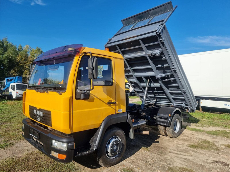 MAN LE 8.180 Meiller Kipper Three-Sided Tipper - 3 old. billencs - T - Самосвал: фото 3 MAN LE 8.180 Meiller Kipper Three-Sided Tipper - 3 old. billencs - T - Самосвал: фото 3