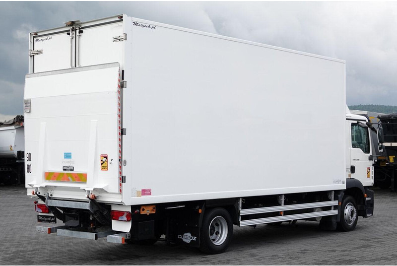MAN TGM 12.290 / 4x2 / CHŁODNIA 6,5 M / AGREGAT THERMO KING T-600 R - Рефрижератор: фото 3 MAN TGM 12.290 / 4x2 / CHŁODNIA 6,5 M / AGREGAT THERMO KING T-600 R - Рефрижератор: фото 3