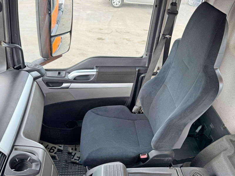 Самосвал MAN TGS 35.360 KIPPER * 8x6 * TOPZUSTAND: фото 7 Самосвал MAN TGS 35.360 KIPPER * 8x6 * TOPZUSTAND: фото 7