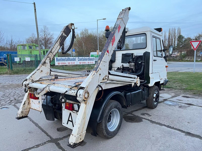 MULTICAR M26 Profi Line - Skip loader truck - Портальный бункеровоз: фото 3 MULTICAR M26 Profi Line - Skip loader truck - Портальный бункеровоз: фото 3