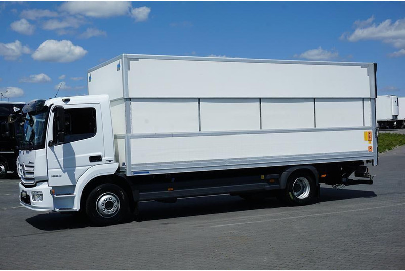 Mercedes-Benz ATEGO / 1524 / ACC / EURO 6 / IZOTERMA + WINDA / 16 PALET - Рефрижератор: фото 3 Mercedes-Benz ATEGO / 1524 / ACC / EURO 6 / IZOTERMA + WINDA / 16 PALET - Рефрижератор: фото 3