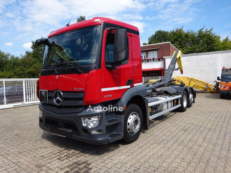 Mercedes-Benz Antos 2532 - Hook lift truck - Крюковой мультилифт: фото 3 Mercedes-Benz Antos 2532 - Hook lift truck - Крюковой мультилифт: фото 3
