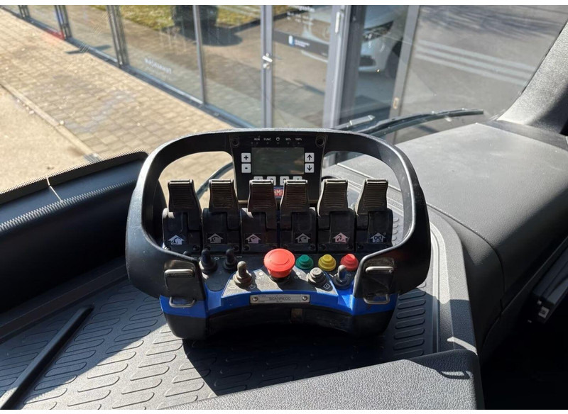 Самосвал, Автоманипулятор Mercedes-Benz Arocs 1840 - 3 way tipper truck + crane: фото 16 Самосвал, Автоманипулятор Mercedes-Benz Arocs 1840 - 3 way tipper truck + crane: фото 16