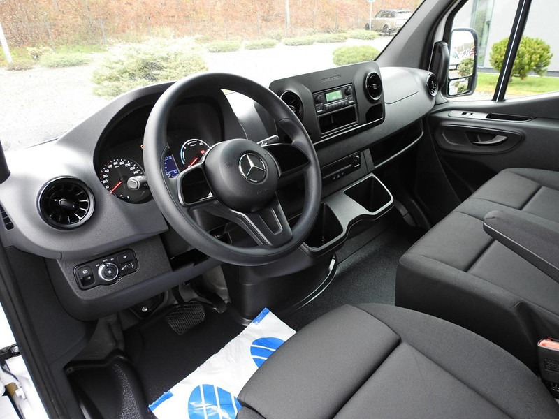 Mercedes-Benz ESPRINTER NOWY ELEKTRYCZNY FURGON AUTOMAT  GWARANCJA  95KM [ 607 - Малотоннажный фургон, Электрический фургон: фото 2 Mercedes-Benz ESPRINTER NOWY ELEKTRYCZNY FURGON AUTOMAT  GWARANCJA  95KM [ 607 - Малотоннажный фургон, Электрический фургон: фото 2