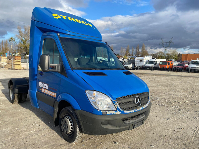Mercedes-Benz Sprinter 519 - BE Mini Trekker - SZM - 3.5t - Малотоннажный седельный тягач: фото 1 Mercedes-Benz Sprinter 519 - BE Mini Trekker - SZM - 3.5t - Малотоннажный седельный тягач: фото 1