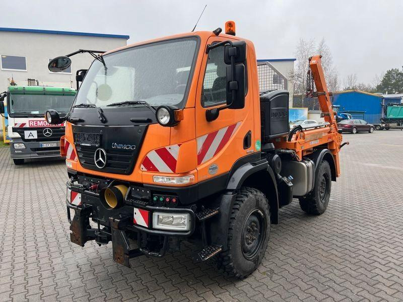 Mercedes-Benz Unimog U 20 4x4 Skip loader - Портальный бункеровоз: фото 3 Mercedes-Benz Unimog U 20 4x4 Skip loader - Портальный бункеровоз: фото 3