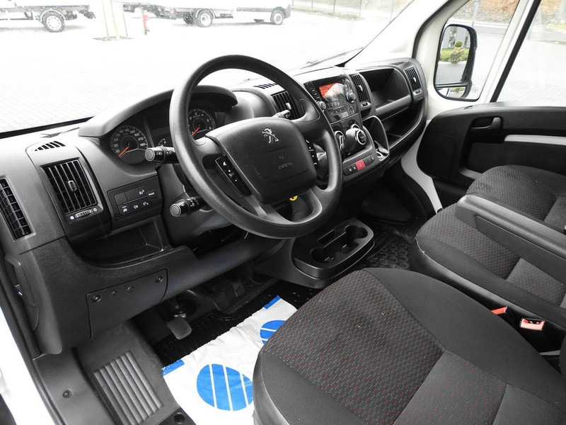 Peugeot BOXER SKRZYNIA PODWÓJNA KABINA DOKA 7 MIEJSC TEMPOMAT KLIMATYZAC - Малотоннажный бортовой грузовик, Грузопассажирский фургон: фото 2 Peugeot BOXER SKRZYNIA PODWÓJNA KABINA DOKA 7 MIEJSC TEMPOMAT KLIMATYZAC - Малотоннажный бортовой грузовик, Грузопассажирский фургон: фото 2