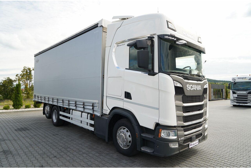Scania S 450 / SOLÓWKA / 6X2 / OŚ PODNOSZONA / 2019 / - Тентованный грузовик: фото 2 Scania S 450 / SOLÓWKA / 6X2 / OŚ PODNOSZONA / 2019 / - Тентованный грузовик: фото 2