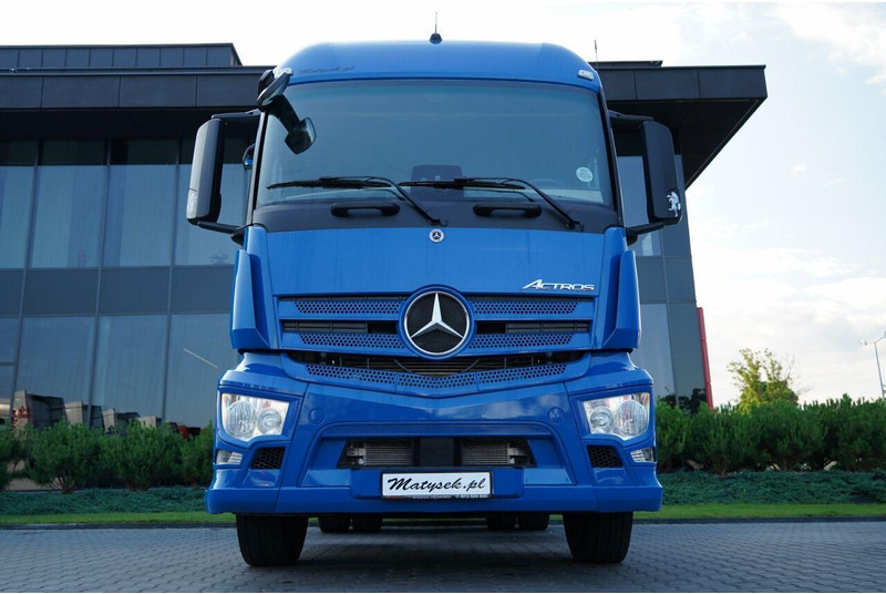 Mercedes-Benz ACTROS 1843 / PEŁNY ADR / ALUFELGI / EURO 6 / PO KONTRAKCIE SERW - Тягач: фото 3 Mercedes-Benz ACTROS 1843 / PEŁNY ADR / ALUFELGI / EURO 6 / PO KONTRAKCIE SERW - Тягач: фото 3