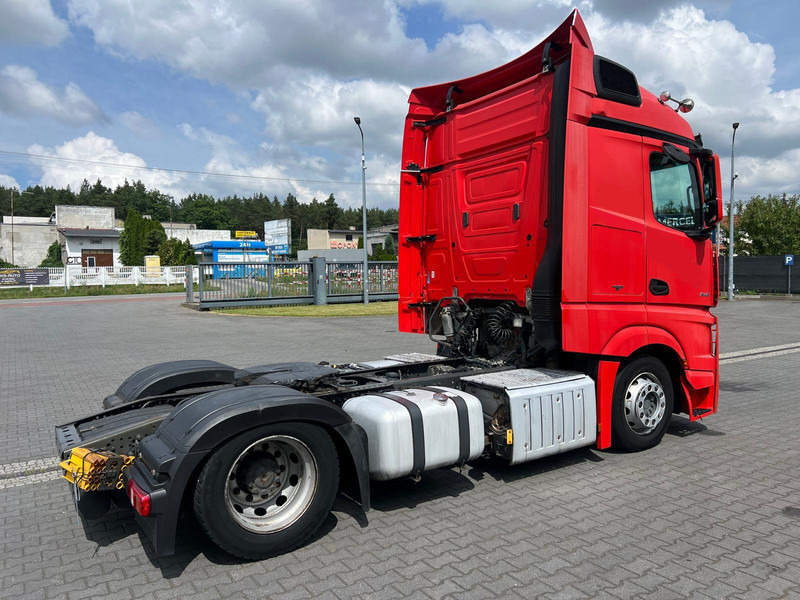 Mercedes-Benz ACTROS 1845 MP4 1.HAND RETARDER XENON LOW DECK - Тягач: фото 4 Mercedes-Benz ACTROS 1845 MP4 1.HAND RETARDER XENON LOW DECK - Тягач: фото 4