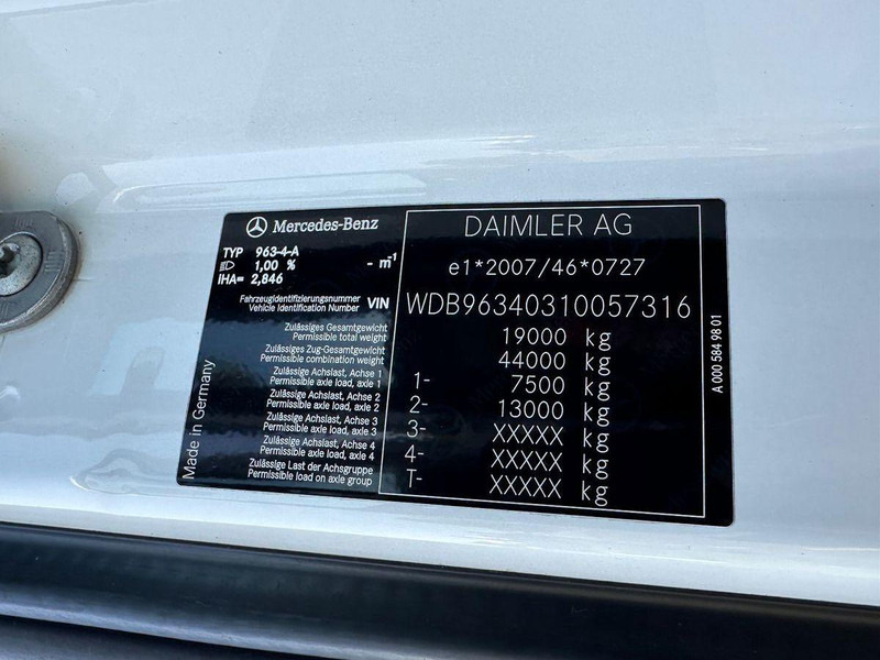 Тягач Mercedes-Benz Actros 1845: фото 9