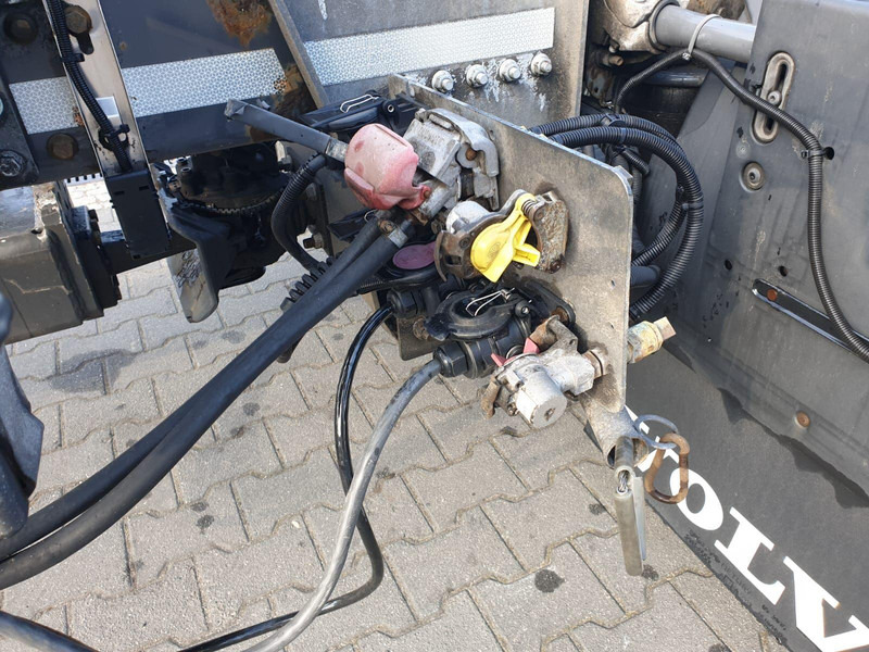 Грузовик-шасси Volvo FH 460 EURO 6 BDF SWAP CHASSIS + TRAILER FLIEGL TWP180: фото 12 Грузовик-шасси Volvo FH 460 EURO 6 BDF SWAP CHASSIS + TRAILER FLIEGL TWP180: фото 12