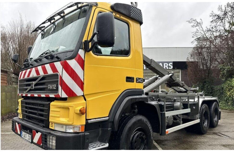 Volvo FM12 6x6 Hook lift - Крюковой мультилифт: фото 1 Volvo FM12 6x6 Hook lift - Крюковой мультилифт: фото 1
