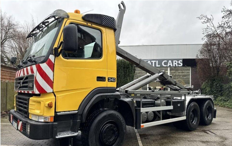 Volvo FM12 6x6 Hook lift - Крюковой мультилифт: фото 3 Volvo FM12 6x6 Hook lift - Крюковой мультилифт: фото 3