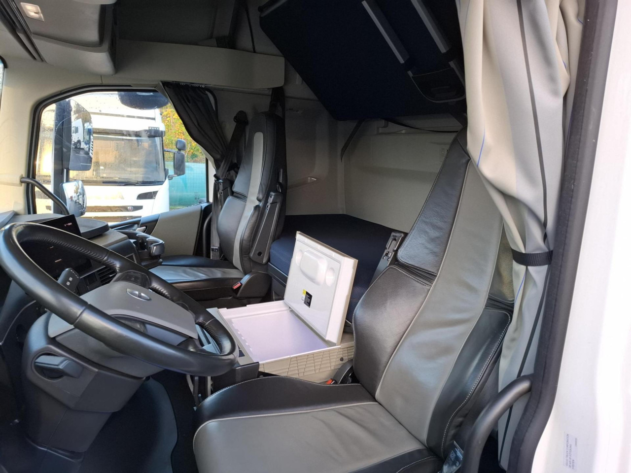 VOLVO VOLVO FH 500 - Тягач: фото 2 VOLVO VOLVO FH 500 - Тягач: фото 2