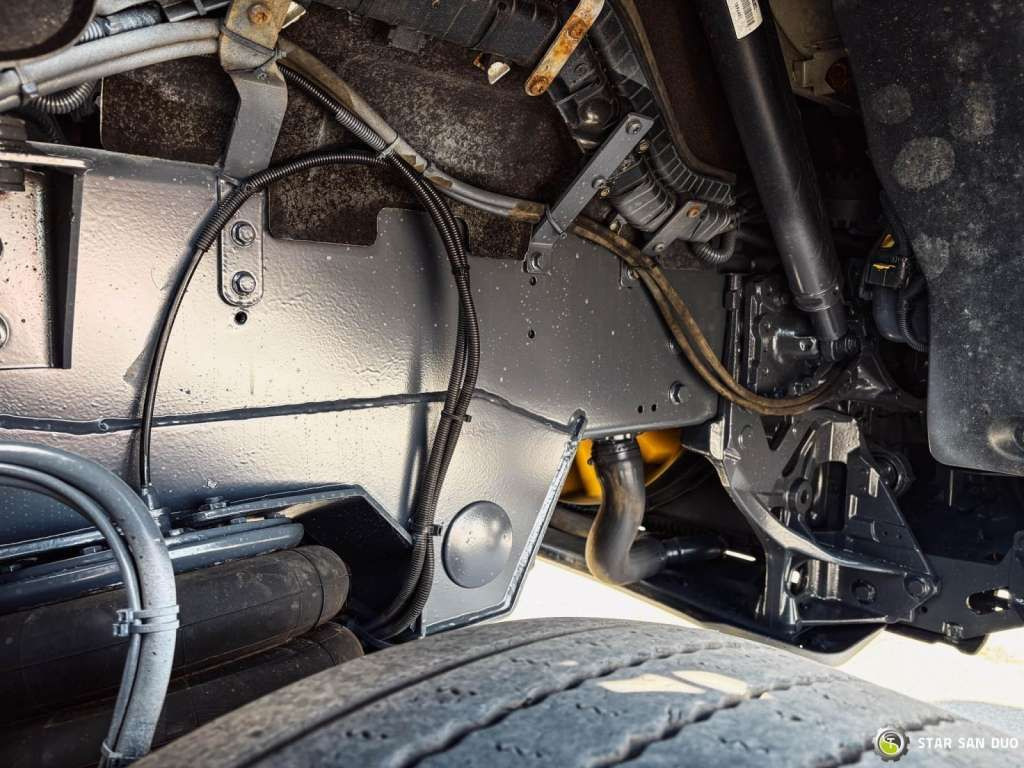 Грузовик Tatra  T158 PHOENIX 6x6 Euro 6: фото 21 Грузовик Tatra  T158 PHOENIX 6x6 Euro 6: фото 21