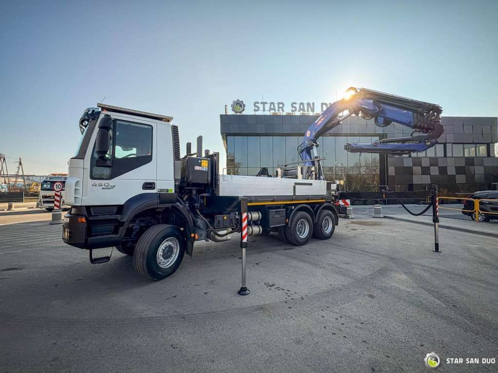 Iveco TRAKKER 450 6x6 PM41S FLY JIB Crane Kipper - Автоманипулятор: фото 2 Iveco TRAKKER 450 6x6 PM41S FLY JIB Crane Kipper - Автоманипулятор: фото 2
