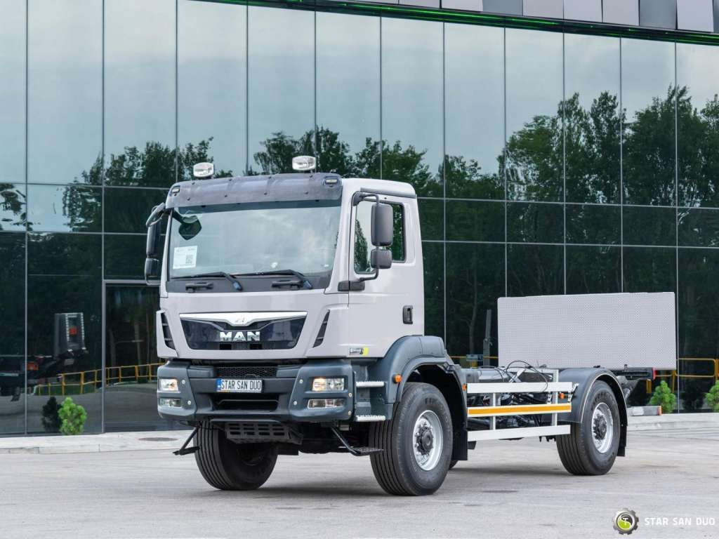 MAN TGM 18.290 4x4 Chassis Camper Single Wheels - Грузовик-шасси: фото 3 MAN TGM 18.290 4x4 Chassis Camper Single Wheels - Грузовик-шасси: фото 3