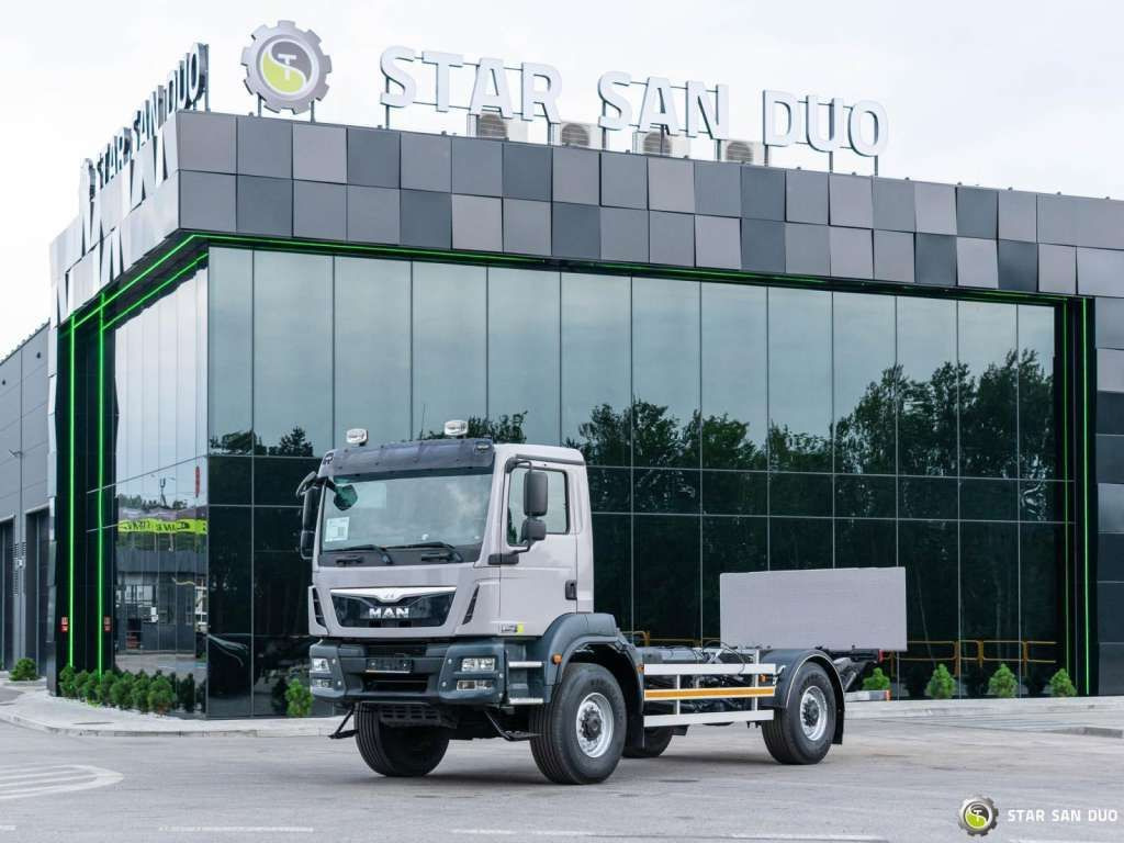MAN TGM 18.290 4x4 Chassis Camper Single Wheels - Грузовик-шасси: фото 1 MAN TGM 18.290 4x4 Chassis Camper Single Wheels - Грузовик-шасси: фото 1