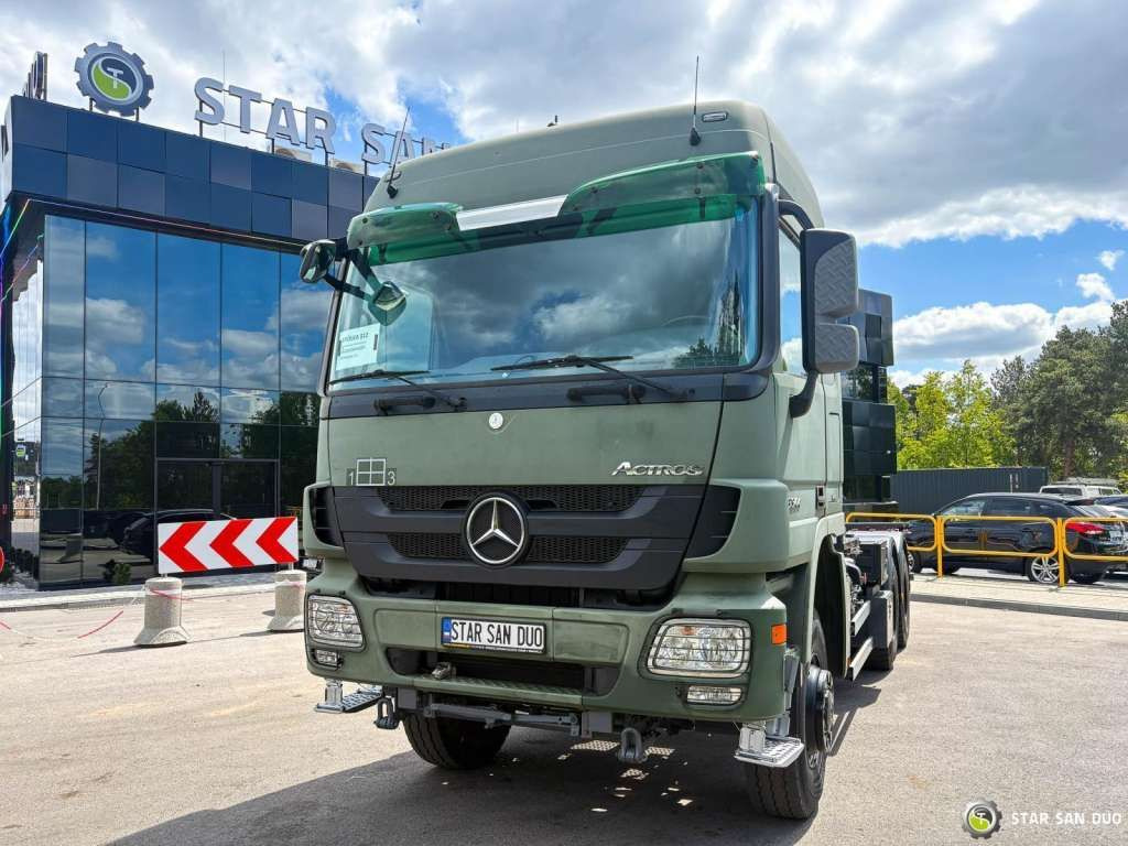 Mercedes-Benz ACTROS 3344 6x6 System Twist Lock - Грузовик-шасси: фото 4 Mercedes-Benz ACTROS 3344 6x6 System Twist Lock - Грузовик-шасси: фото 4